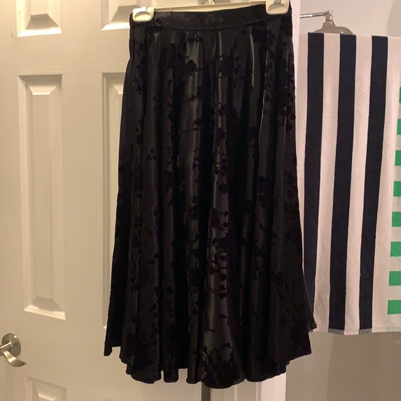 NWOT Adela Designs black embroidered circle skirt - Picture 1 of 3